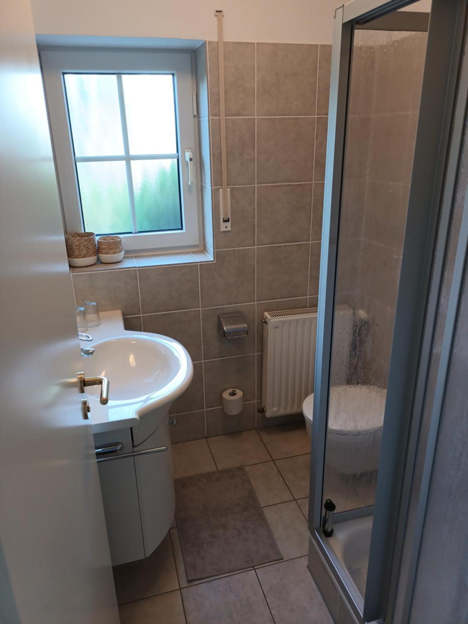 Idyllische Lage Im Sueden Erfurts Apartment Luaran gambar